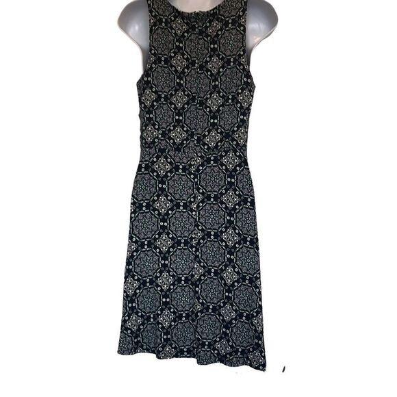 LOFT Blue Pink Geometric Mandala Print V neck Sleeveless Flowy Skater Dress 4 - Picture 3 of 5